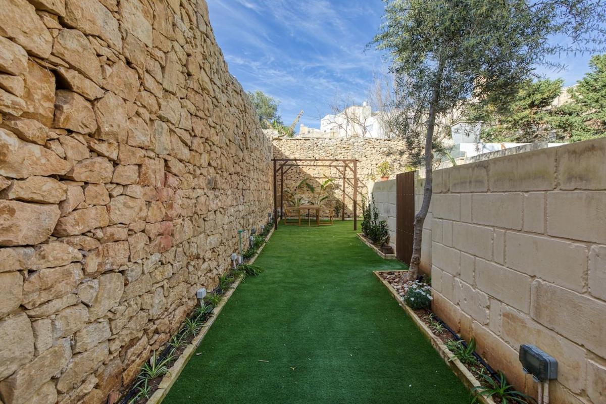 Exclusive 2br Townhouse With Garden * Sliema