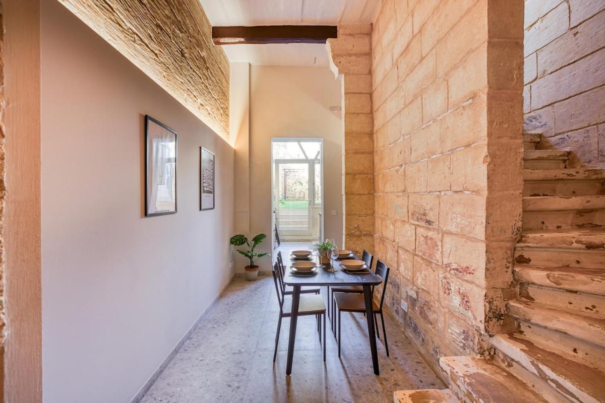 Case de vacanță Exclusive 2br Townhouse With Garden